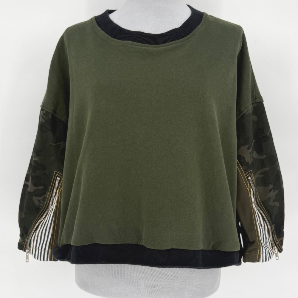 Indie Sweatshirt Womens‎ XS Military Camo Grunge Boxy Skater Gorp Hipster Alt